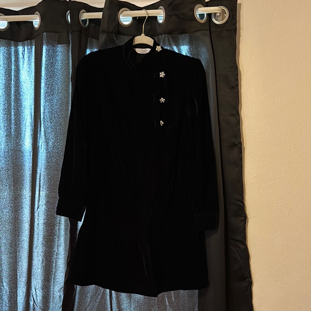 & OTHER STORIES Elegant Black Dress with Floral Accents